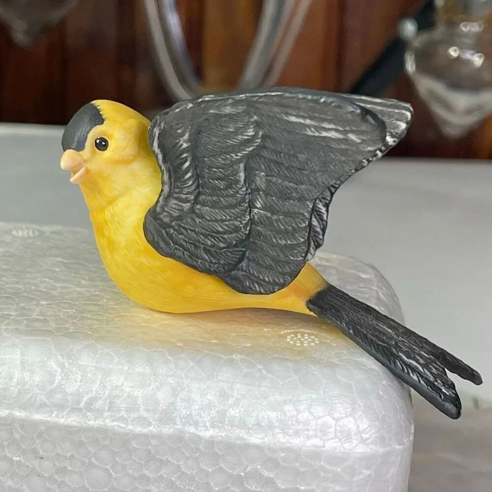 1987 Hallmark Goldfinch hand painted porcelain ornament